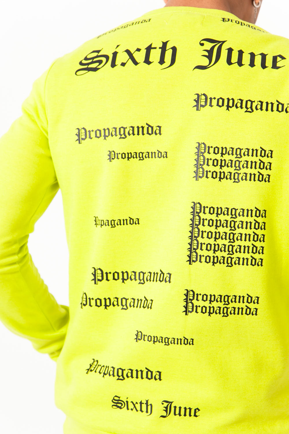 Sixth June - Sweat imprimé propaganda gothic jaune