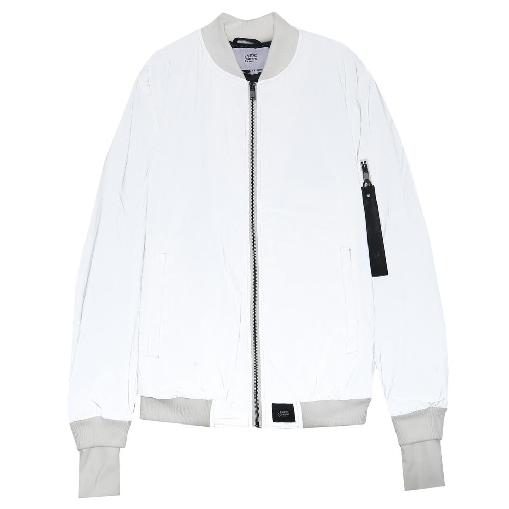 Weiße reflektierende Bomberjacke