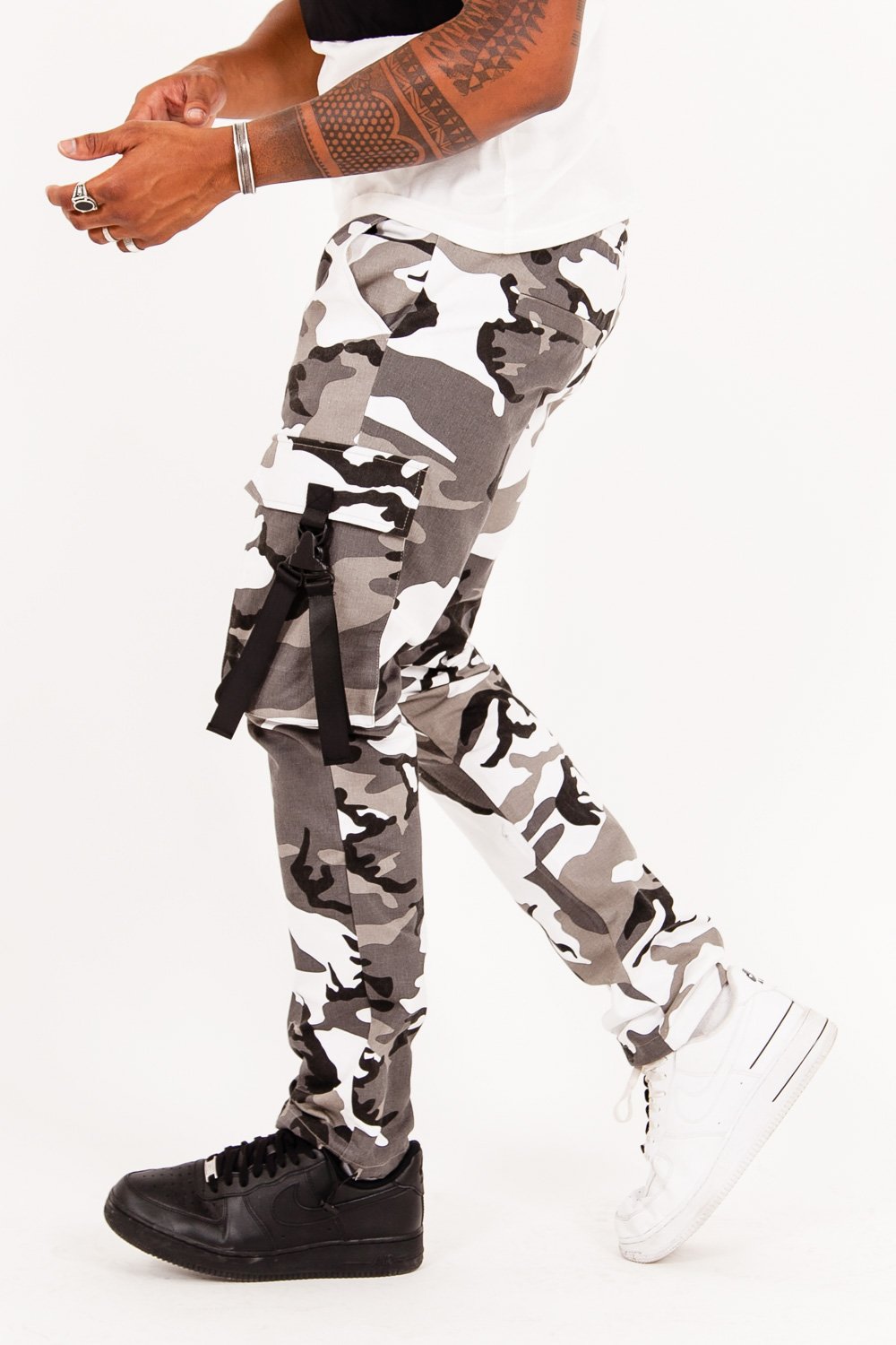 Sixth June - Pantalon camouflage sangles noir