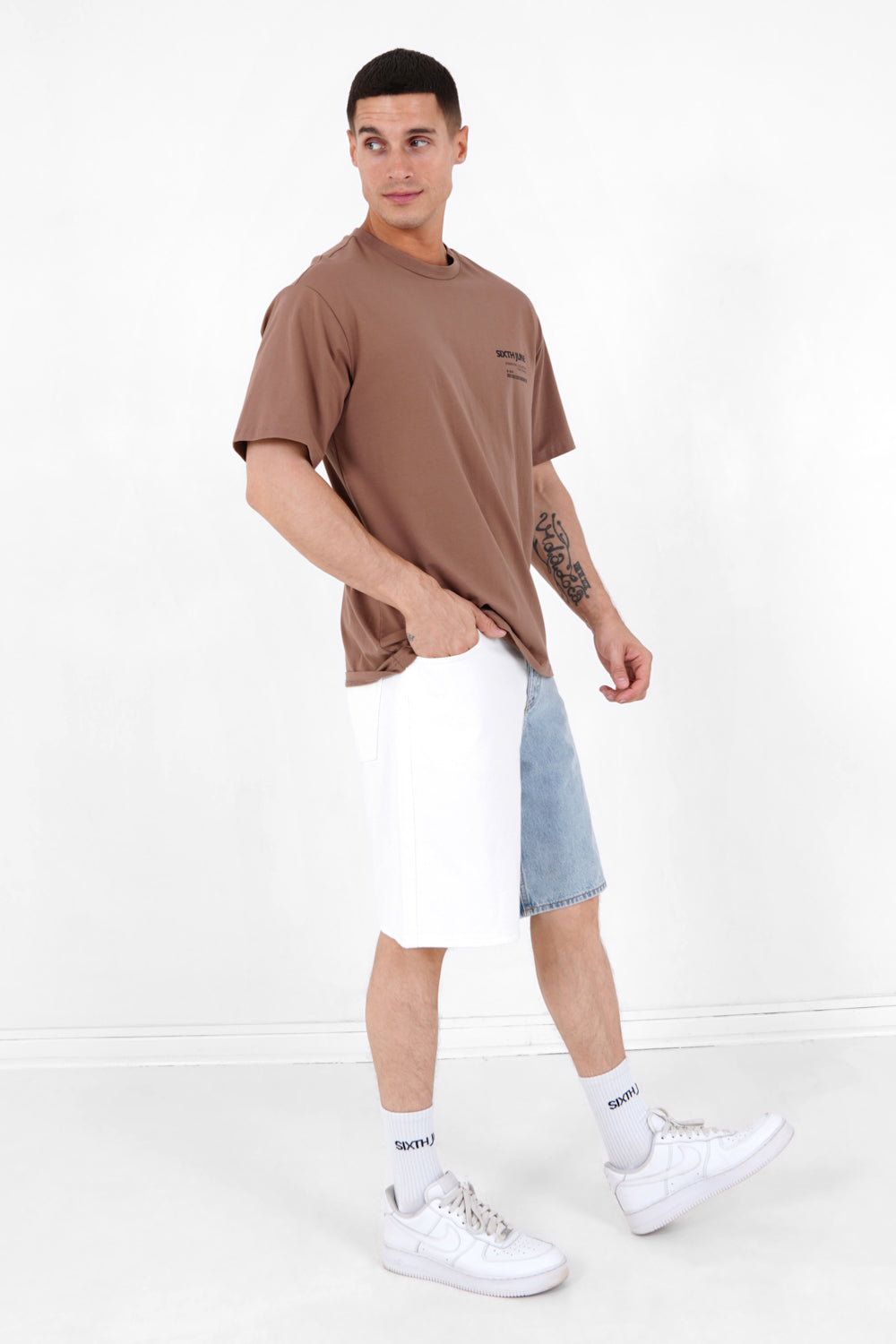 Sixth June - T-shirt barcode Marron