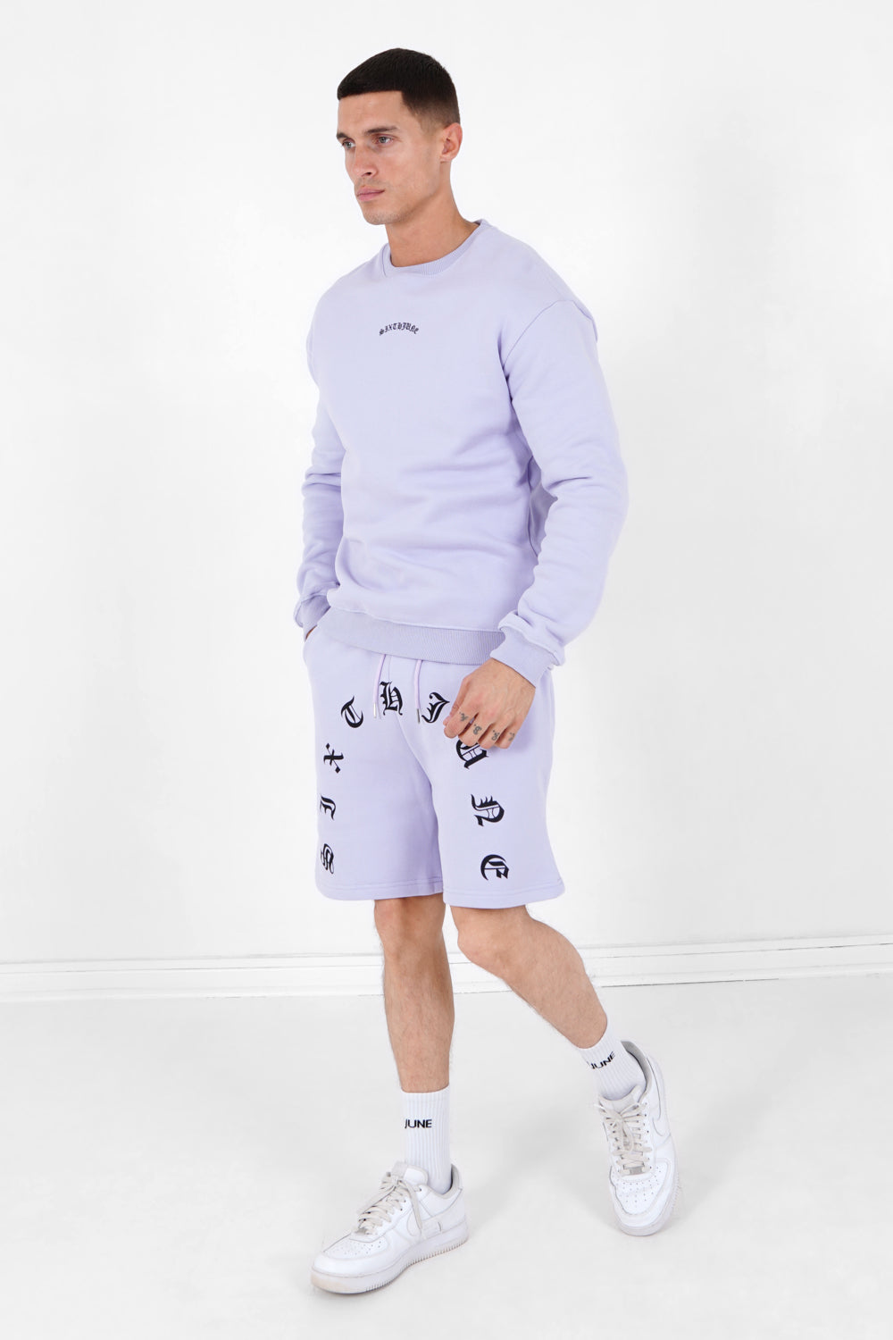 Sixth June - Short logo incurvé gothique Violet clair