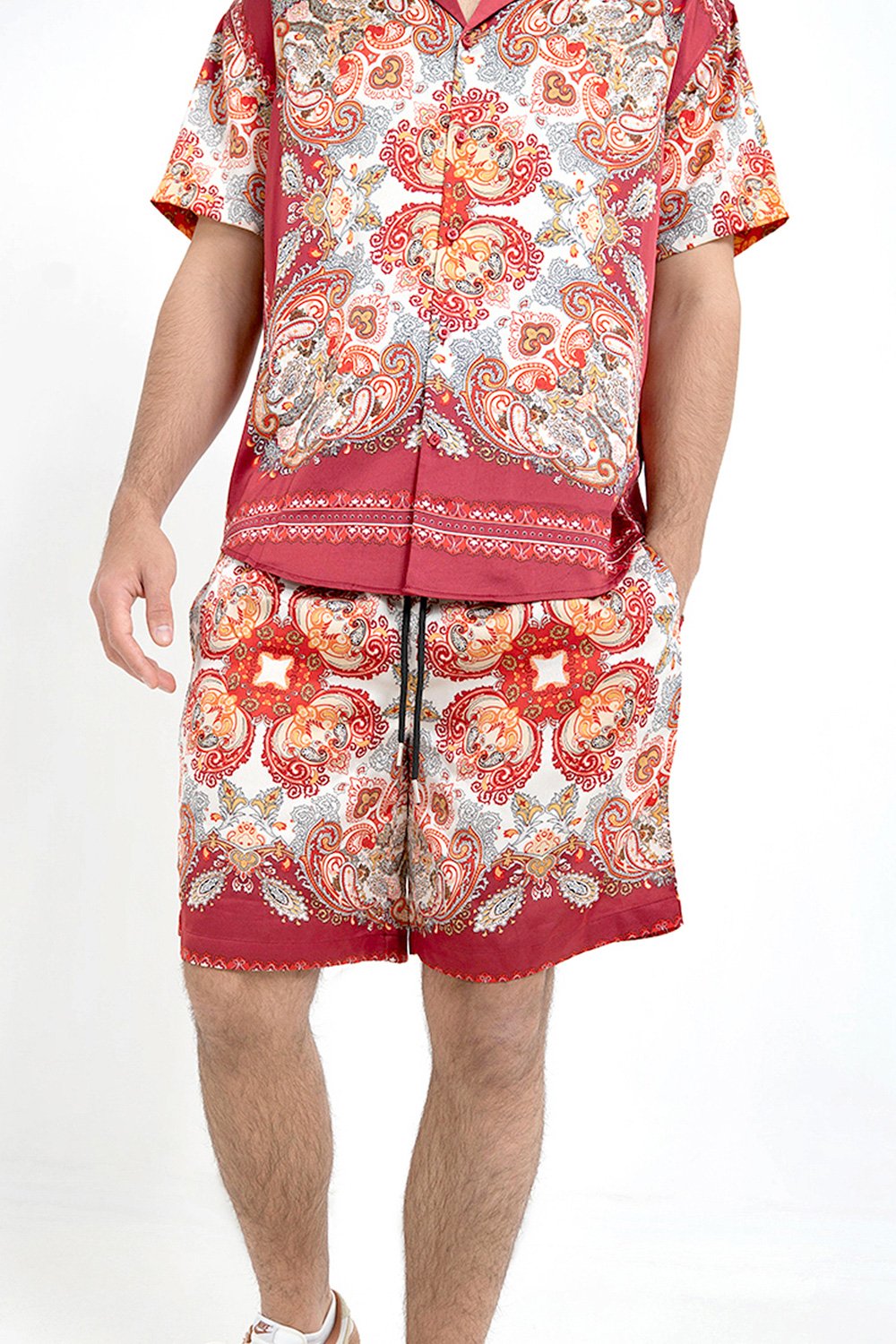 Sixth June - Short baroque Rouge