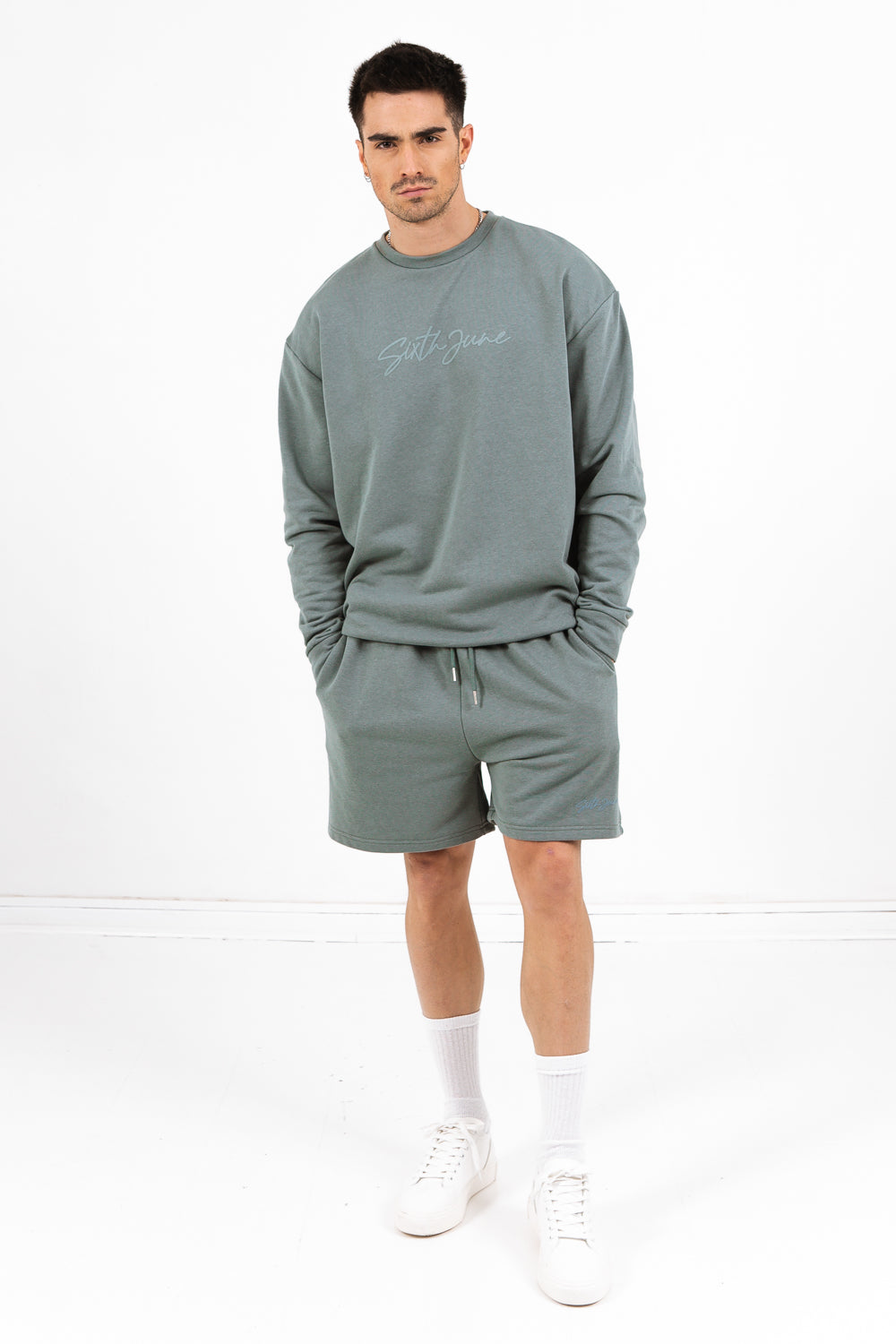 Sixth June - Short logo signature Vert