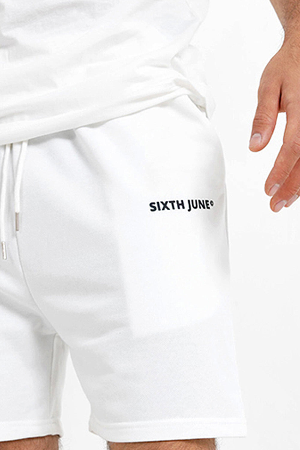 Sixth June - Short essential logo Blanc