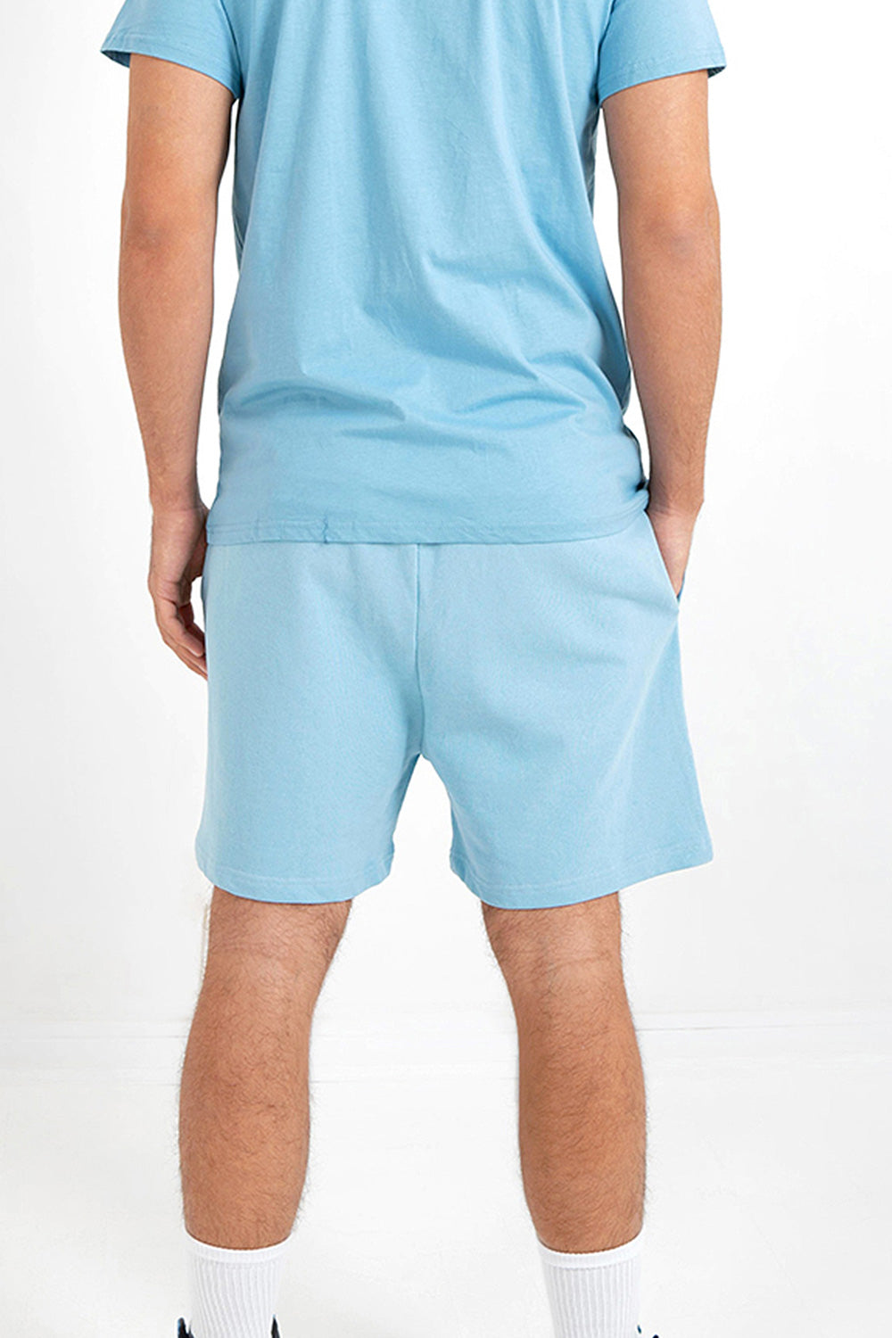 Sixth June - Short essential logo Bleu