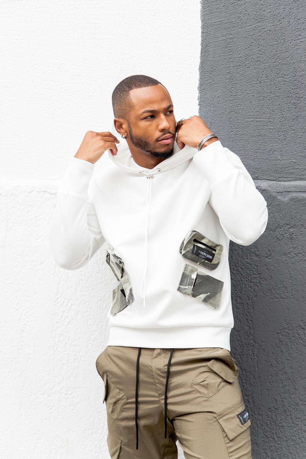 Sixth June - Sweat à capuche poche montagne blanc