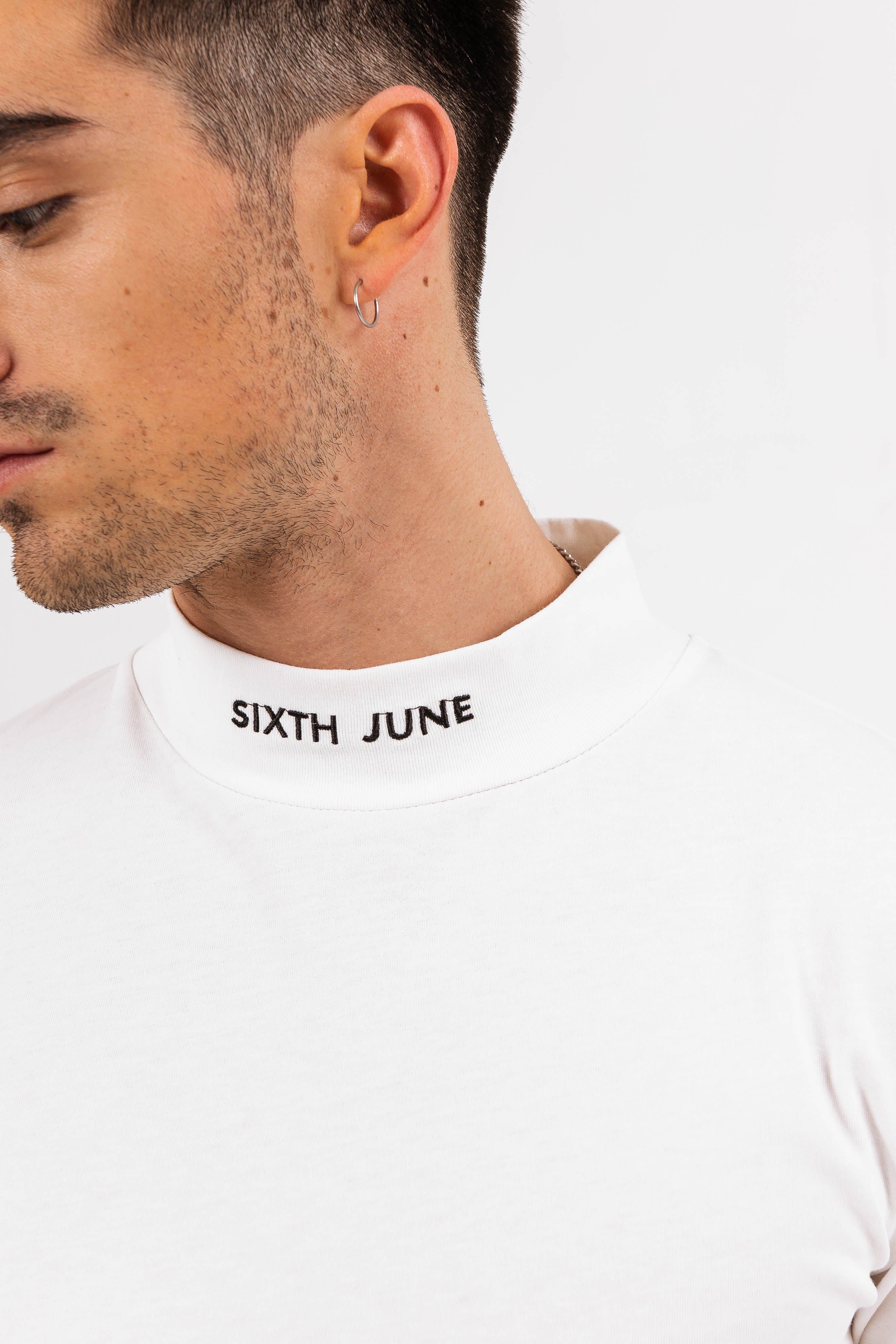 Sixth June - T-shirt col cheminée logo Blanc cassé
