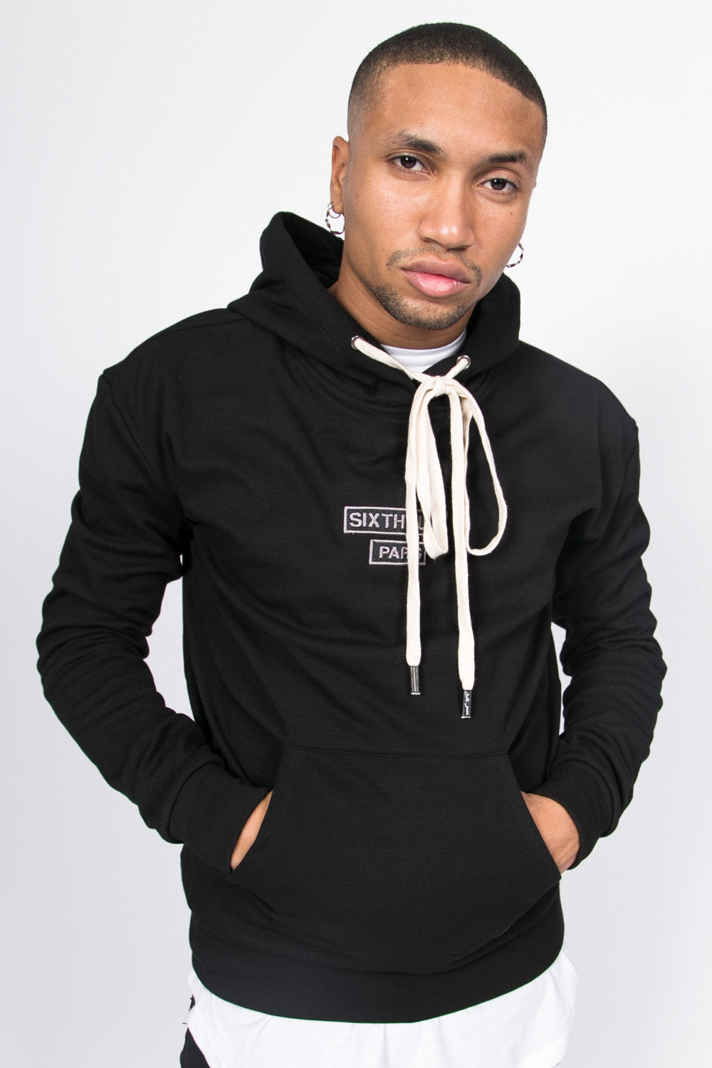 Sixth June - Sweat capuche logo brodé noir