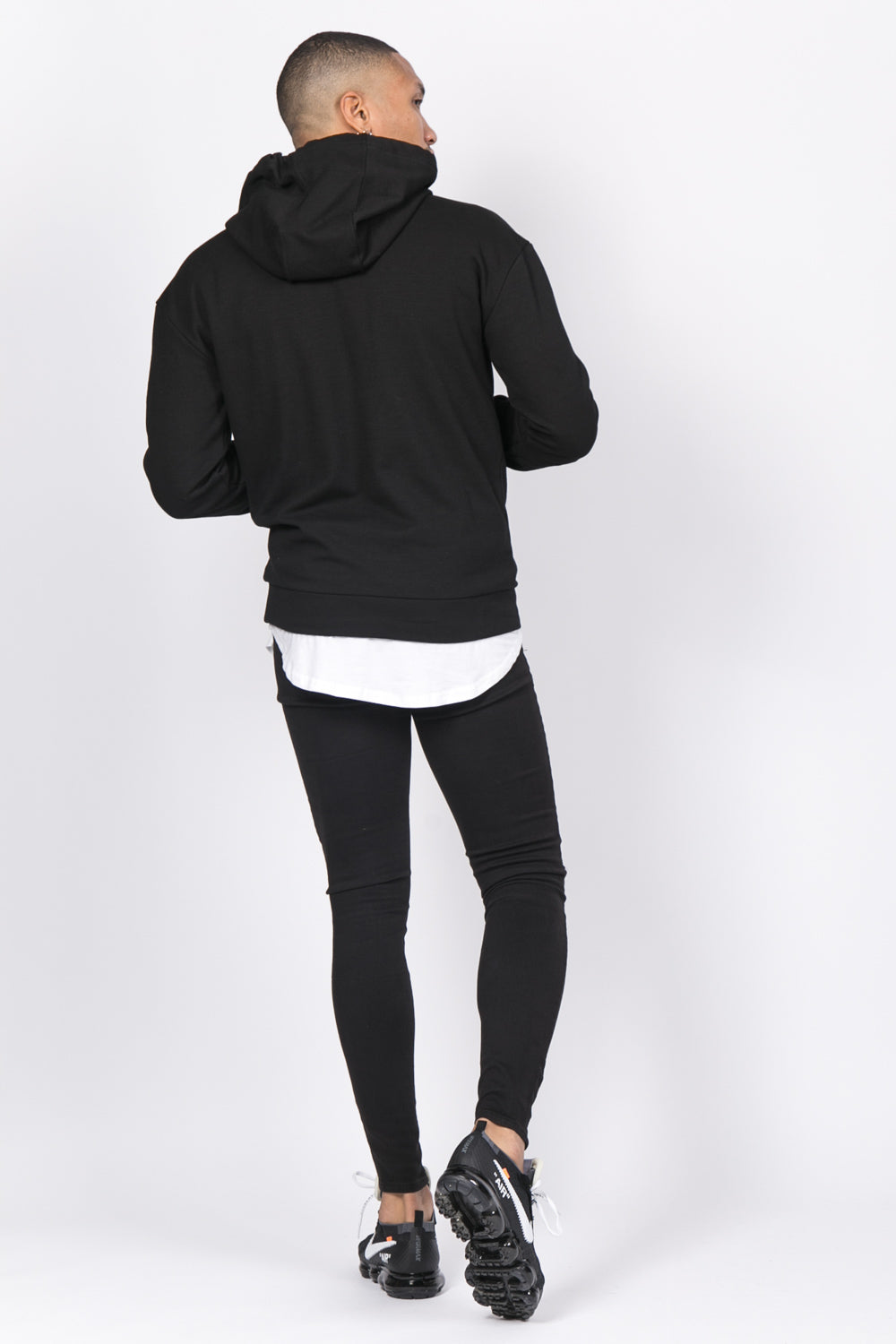 Sixth June - Sweat capuche logo brodé noir