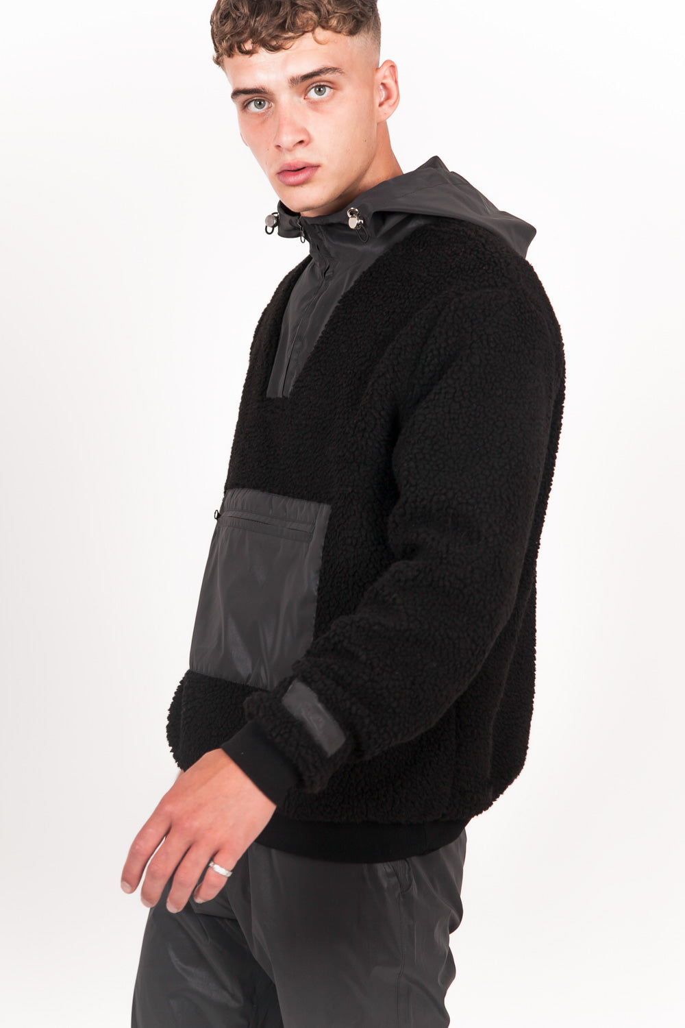 Sixth June - Sweat sherpa poche réfléchissante noir