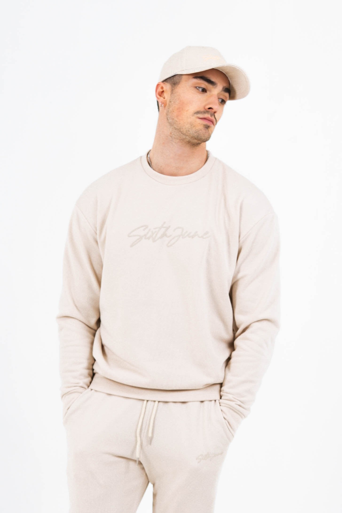 Sweatshirt logo signature relief beige