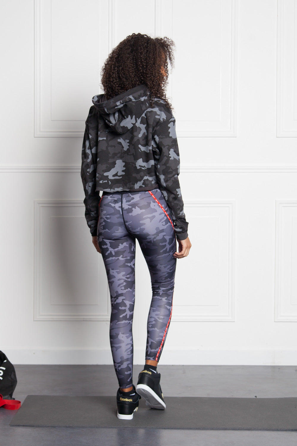 Sixth June - Sweat capuche court camouflage Sport noir W2385VSW