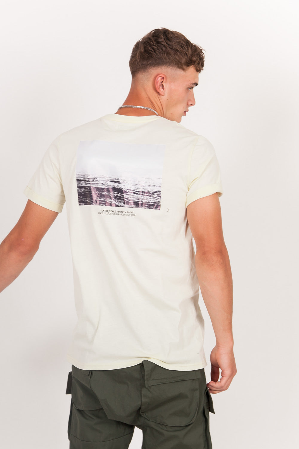 Sixth June - T-shirt image ocean jaune