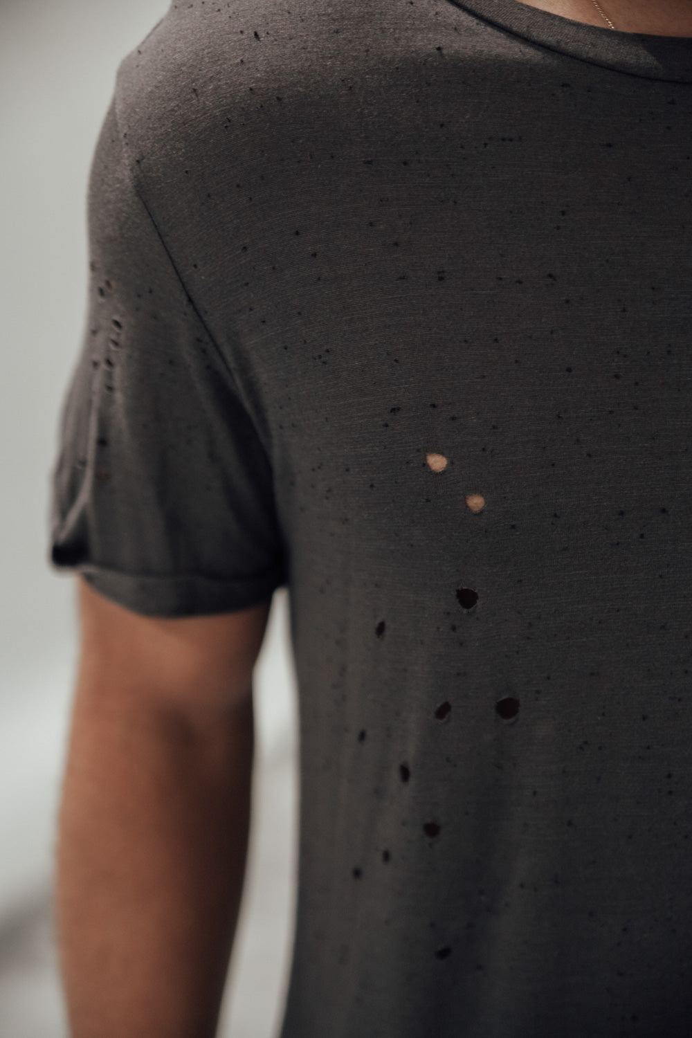 Sixth June - T-shirt oversize moucheté destroy gris foncé M2222VTS