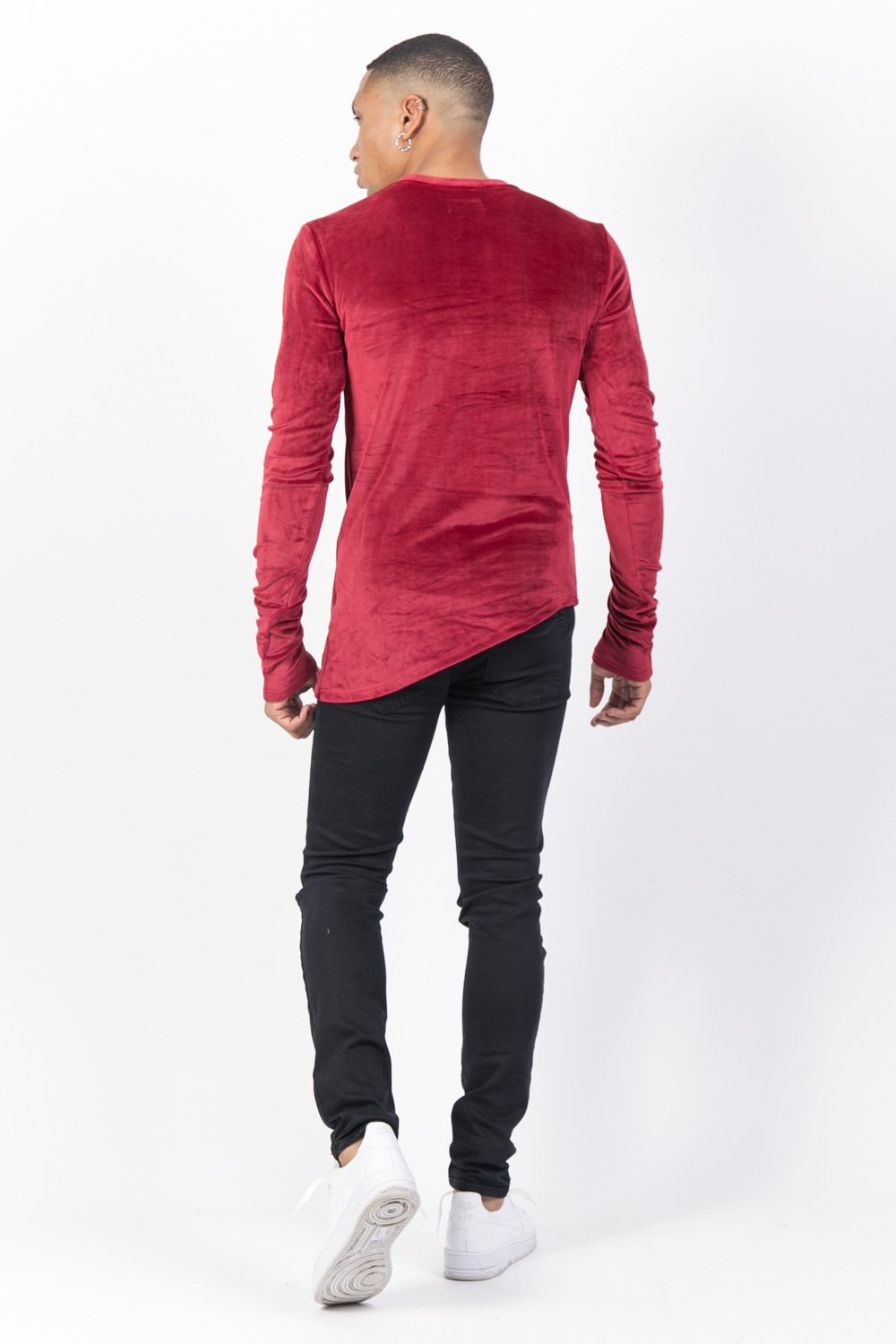 Asymmetrisches T-Shirt aus burgunderrosafarbenem Samt