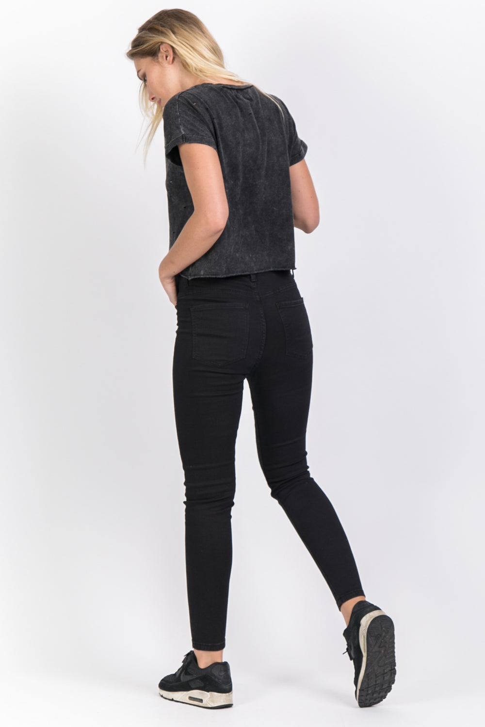 Sixth June - T-shirt trous Feminist col noir