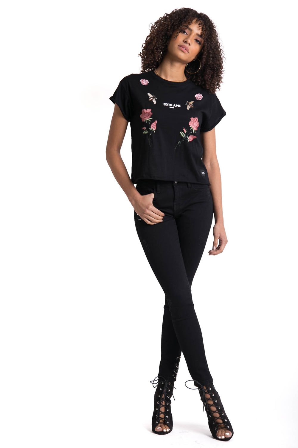 Sixth June - T-shirt ouvert roses guêpes noir