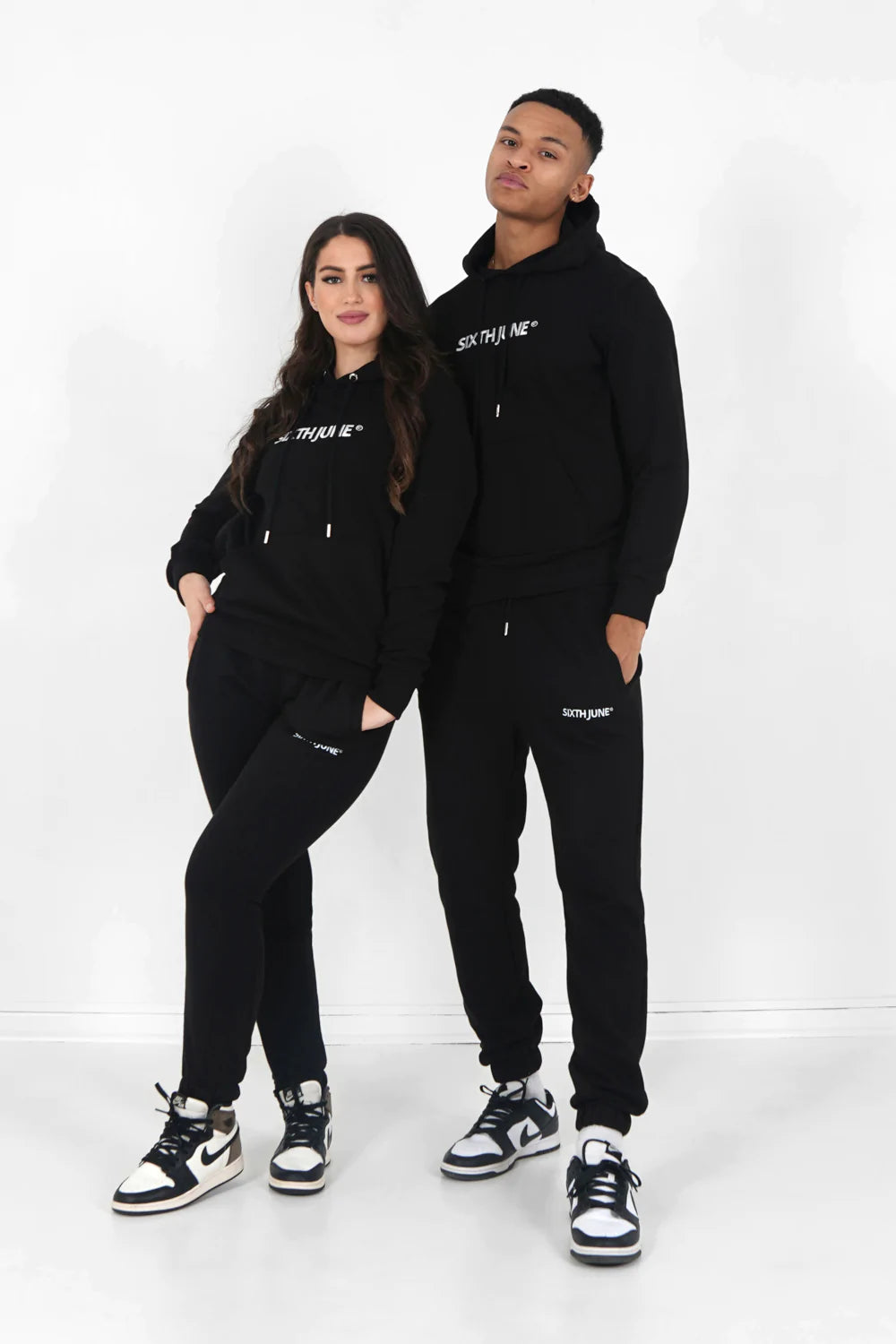 Sixth June - Jogging + sweat capuche logo brodé Noir