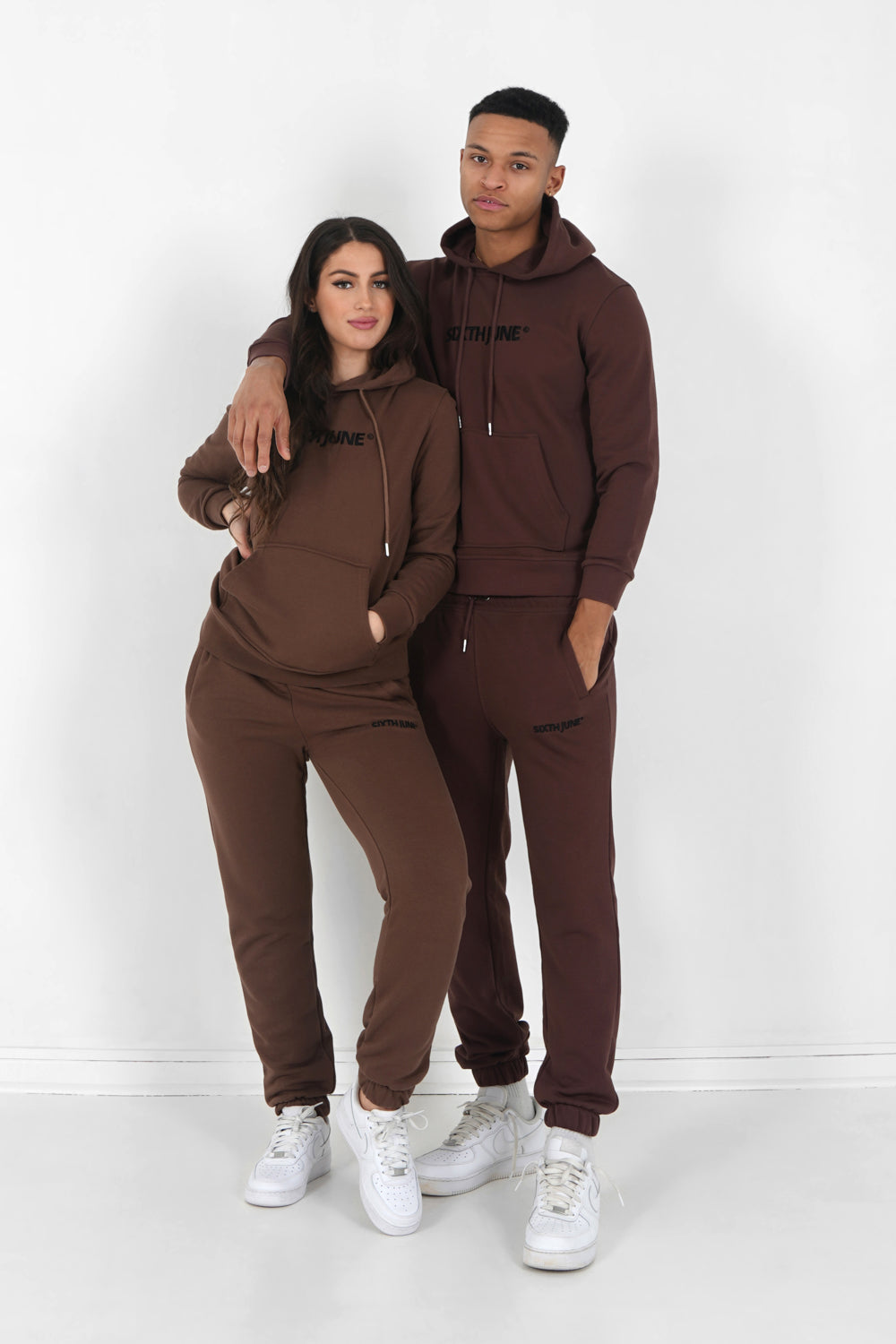 Sixth June - Jogging + sweat capuche logo brodé Marron