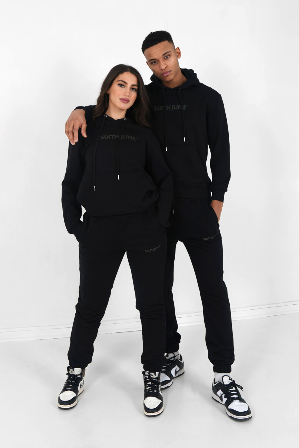Sixth June - Jogging + sweat capuche logo gommé Noir
