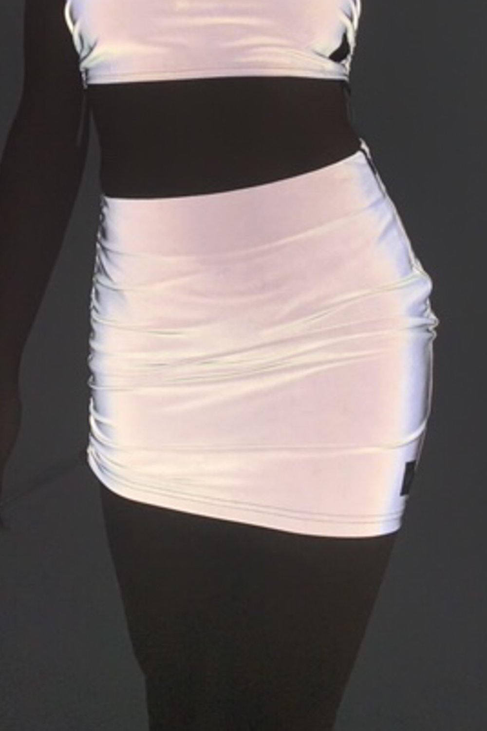 Jupe moulante réfléchissante gris