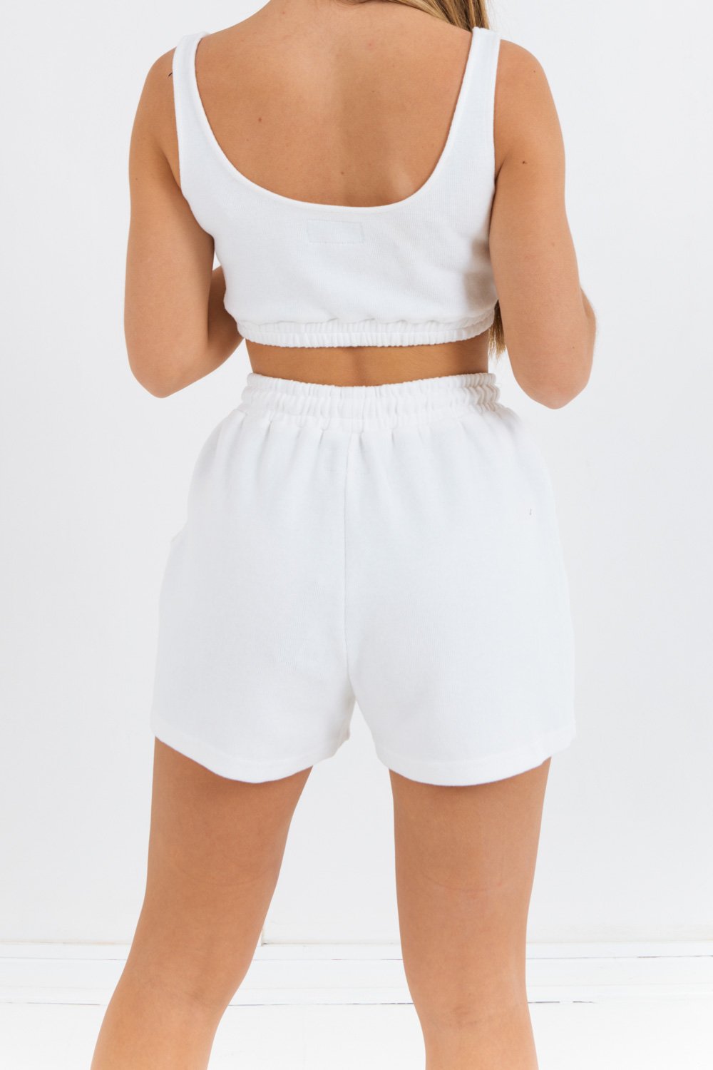 Kurze Shorts aus Signature-Fleece in Weiß