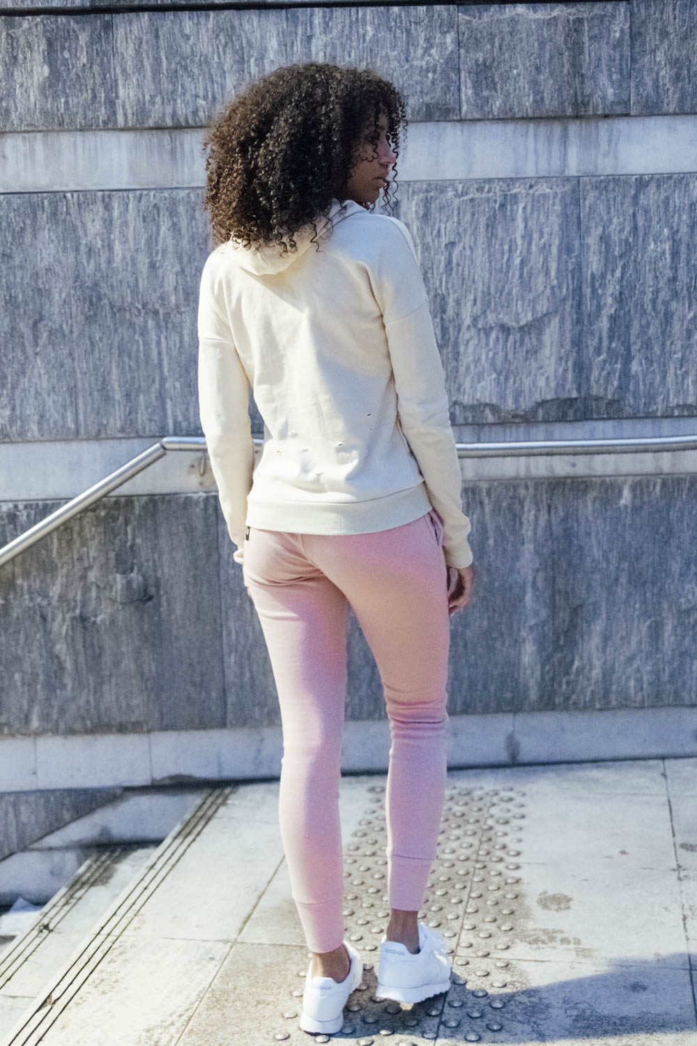 Sixth June - Sweat-shirt Parisiennes destroy beige W2367CS