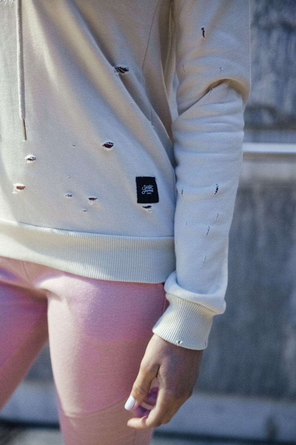 Sixth June - Sweat-shirt Parisiennes destroy beige W2367CS