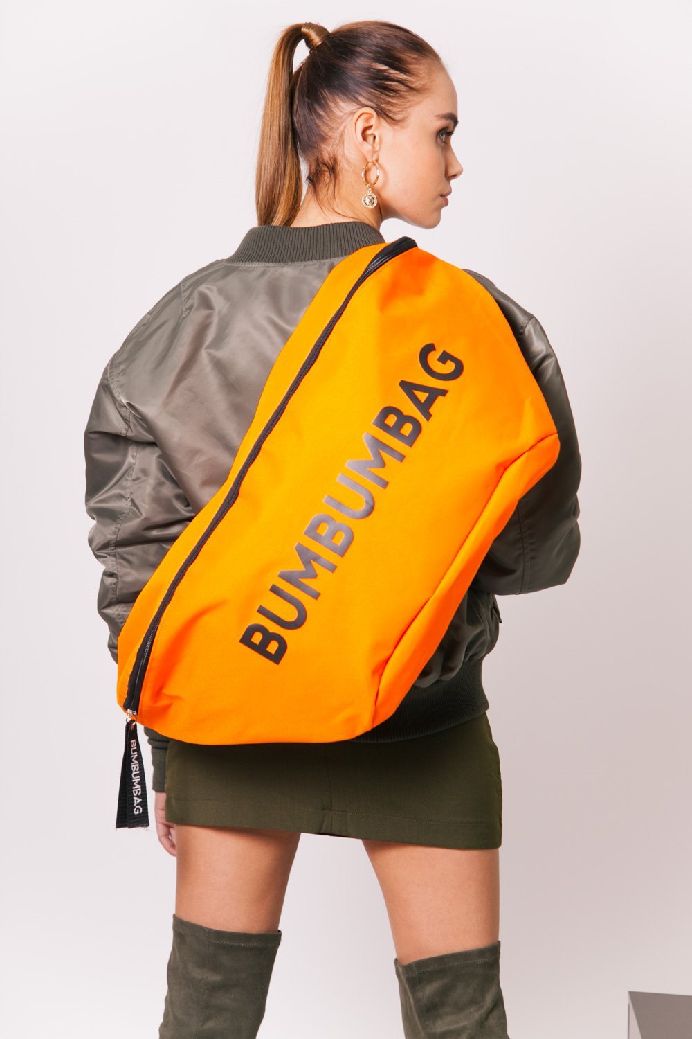 BumBumBag - Sac banane géante texte zip orange
